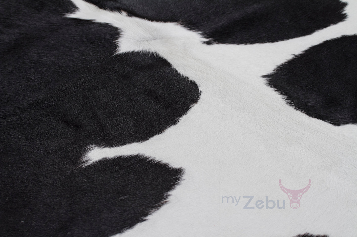 Cow hide natural - Black and white
